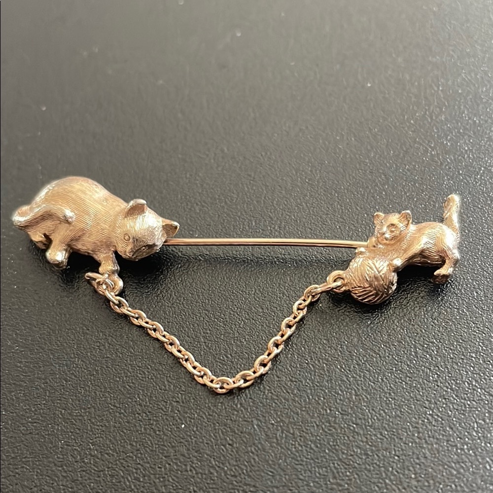 Retro Cat Brooch